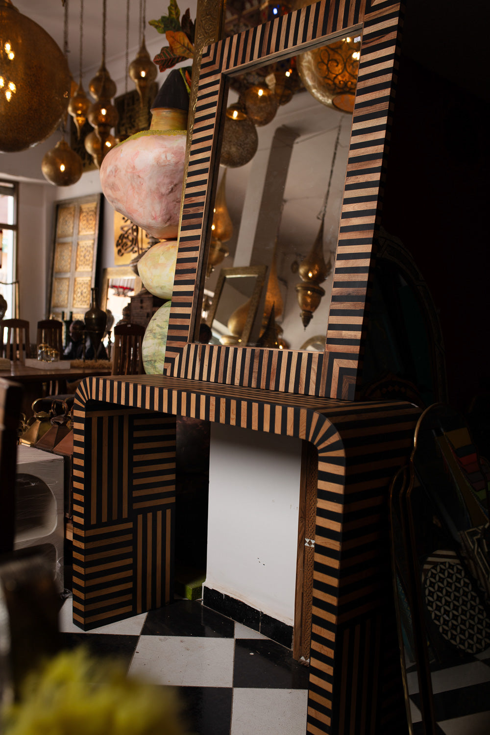 Linear Inlay Console & Mirror Set