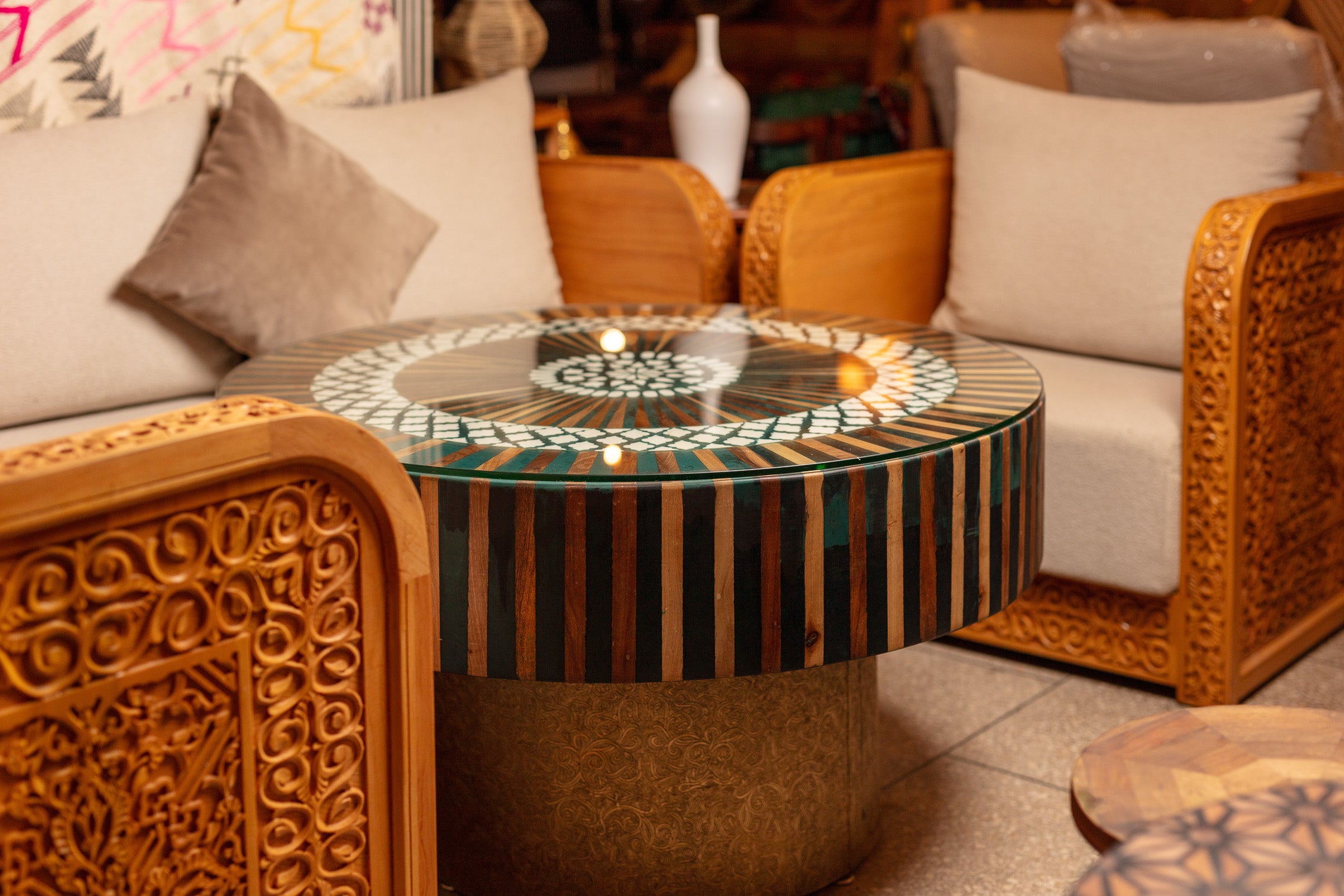 Heritage Round Walnut & Resin Table