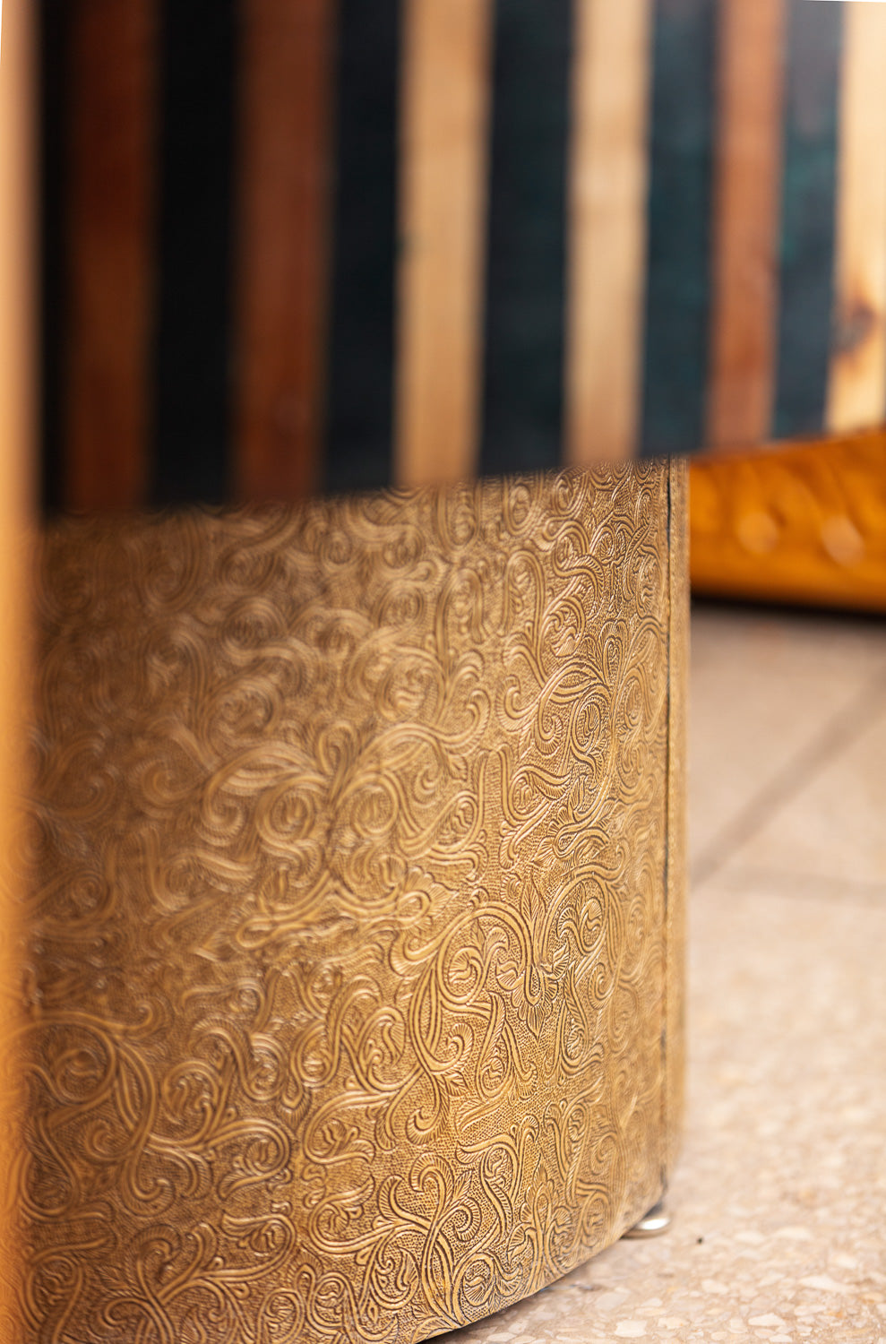 Heritage Round Walnut & Resin Table