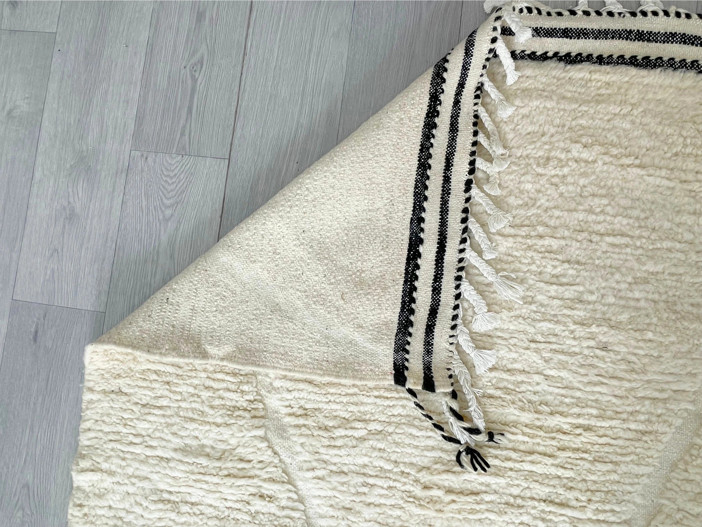 Minimalist Cream Diamond Relief Rug