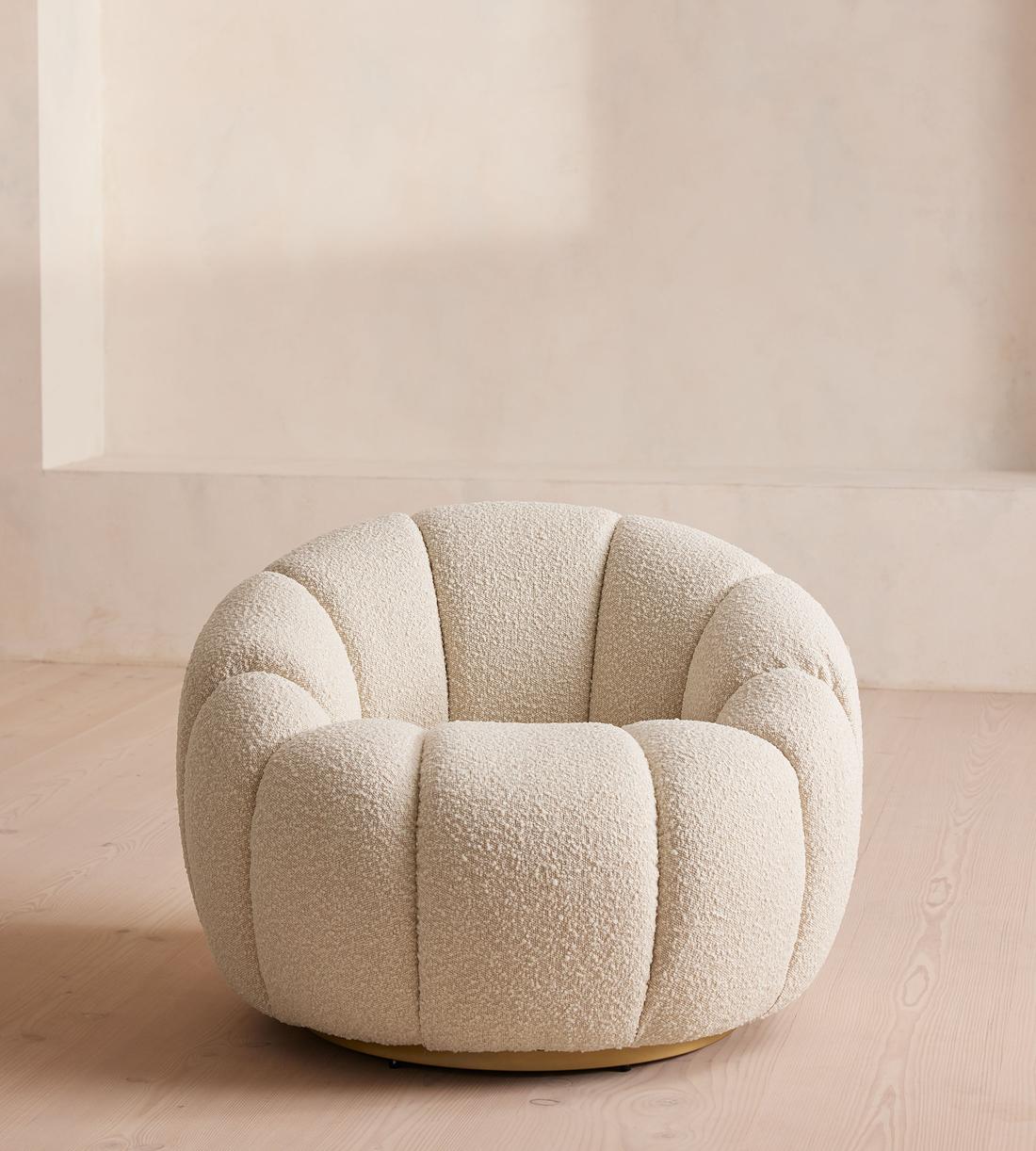Bouclé Pumpkin Swivel Chair